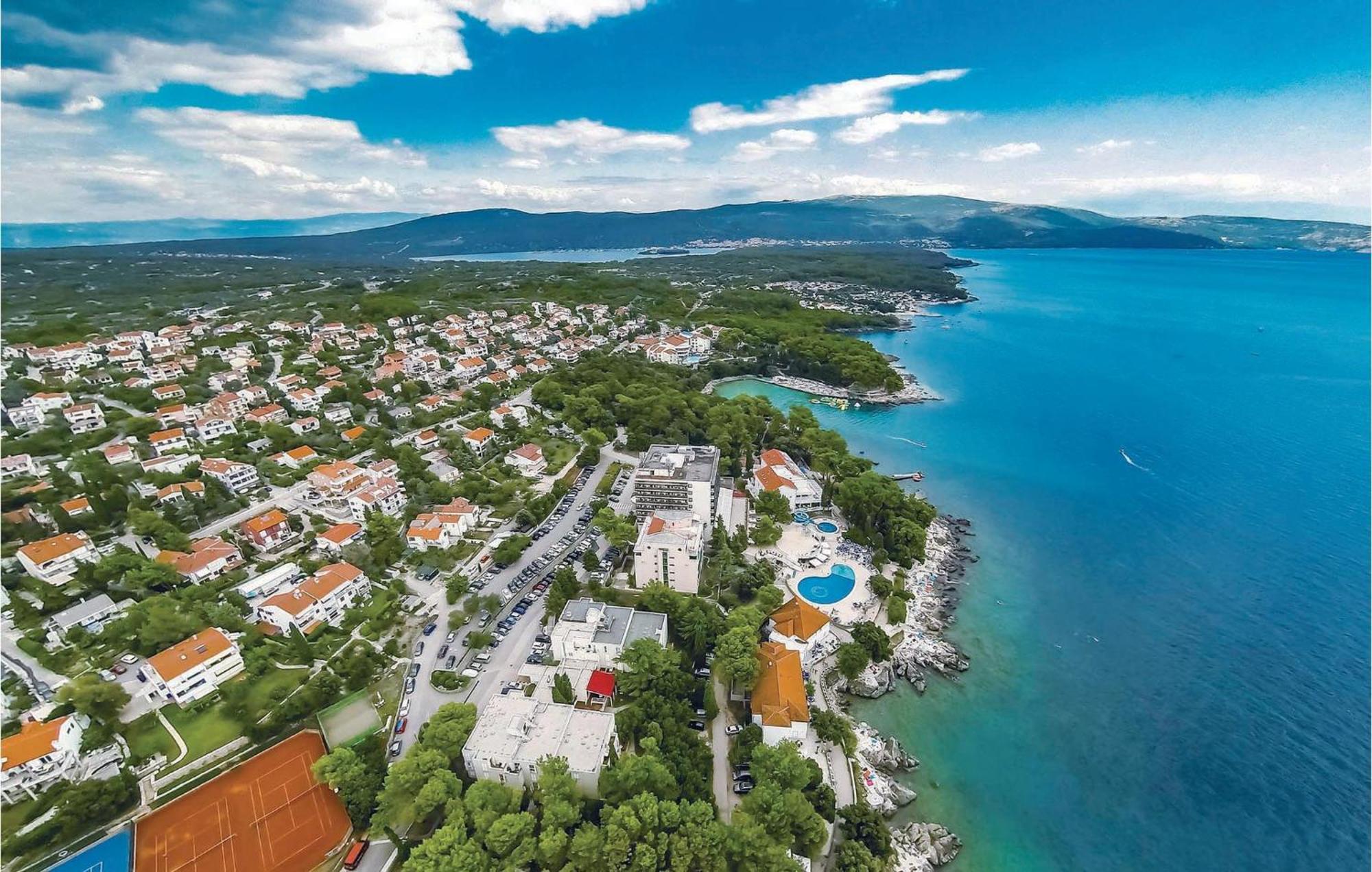 1 Bedroom Awesome Apartment In Malinska Exterior photo